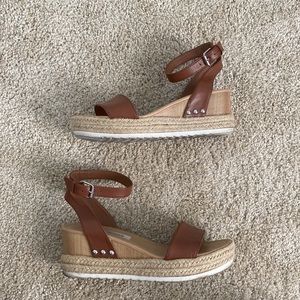 Steve Madden Platform Tan/Brown Espadrilles/Sandals
